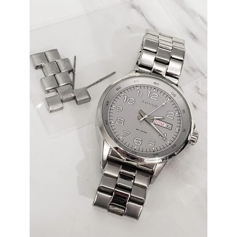 NEEDS BATTERY Fossil AM4337 Silver TONE Womens Watch MADDOX SPORT